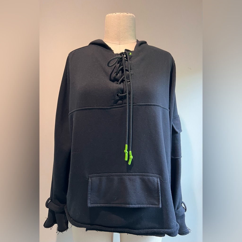 Ruti Black Hoodie Neon Grommet Accents Front Pocket Sz M/L